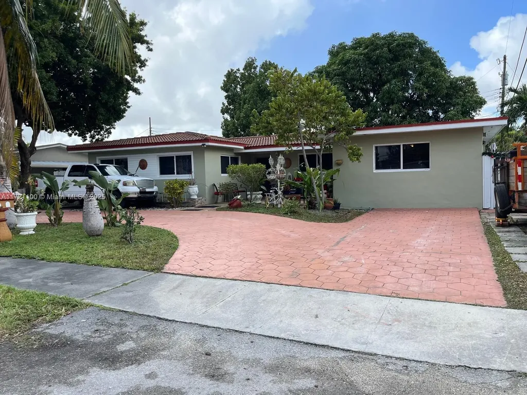 6760 W 6th Court Hialeah FL 33012