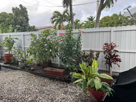 6760 W 6th Court Hialeah FL 33012