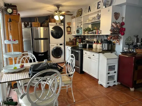 6760 W 6th Court Hialeah FL 33012