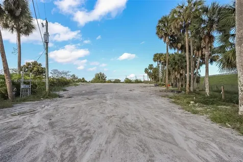7601 Ellen Lane West Palm Beach FL 33411