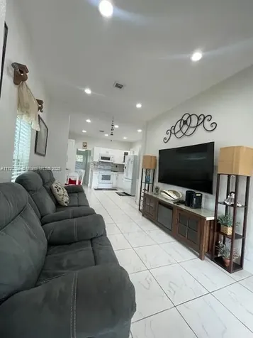2379 NW 100th Street Miami FL 33147