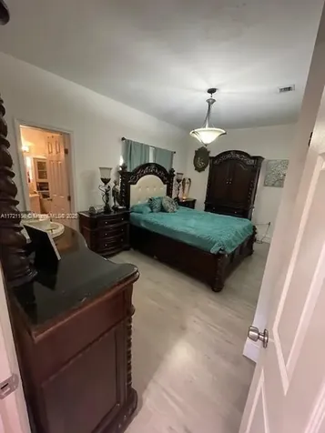 2379 NW 100th Street Miami FL 33147
