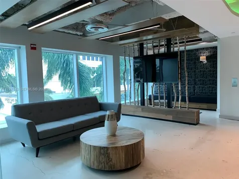 820 W 41 Street Miami Beach FL 33140