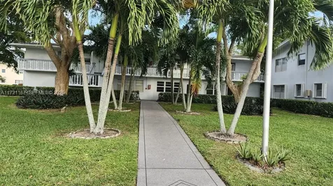 564 Durham T Deerfield Beach FL 33442