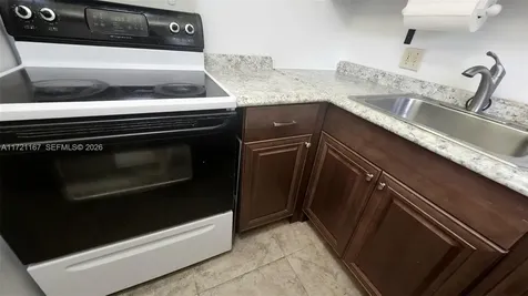 564 Durham T Deerfield Beach FL 33442