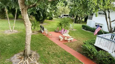 564 Durham T Deerfield Beach FL 33442
