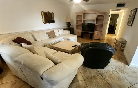 564 Durham T Deerfield Beach FL 33442