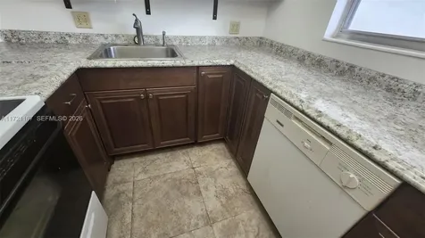 564 Durham T Deerfield Beach FL 33442