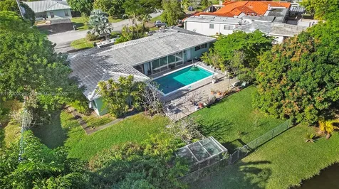 145 Calle Largo Drive Hollywood FL 33021
