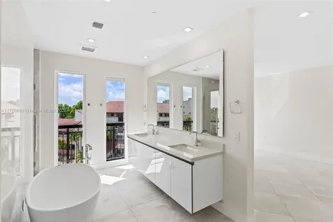 718 Valencia Avenue Coral Gables FL 33134