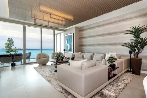 18975 Collins Avenue Sunny Isles Beach FL 33160