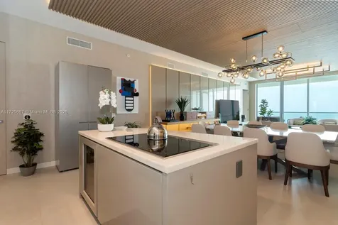 18975 Collins Avenue Sunny Isles Beach FL 33160