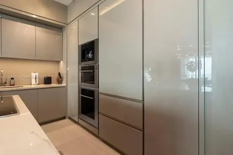 18975 Collins Avenue Sunny Isles Beach FL 33160