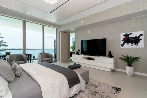 18975 Collins Avenue Sunny Isles Beach FL 33160