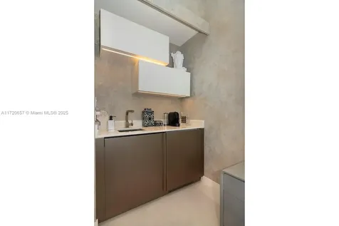 18975 Collins Avenue Sunny Isles Beach FL 33160