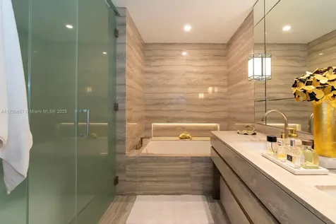 18975 Collins Avenue Sunny Isles Beach FL 33160