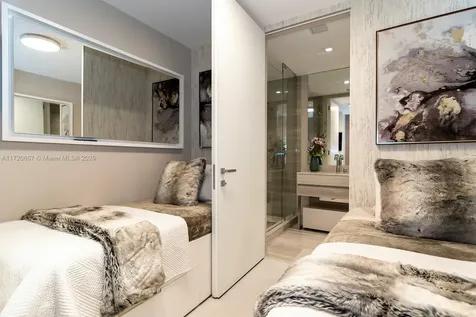 18975 Collins Avenue Sunny Isles Beach FL 33160