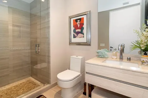 18975 Collins Avenue Sunny Isles Beach FL 33160