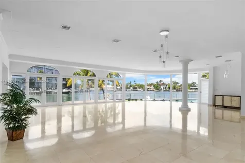 721 W 47th Street Miami Beach FL 33140