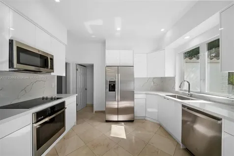 721 W 47th Street Miami Beach FL 33140