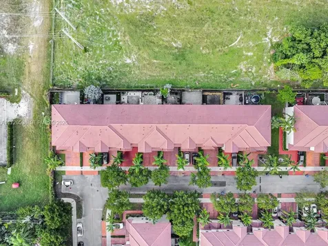 1007 NE 208th Street Miami FL 33179