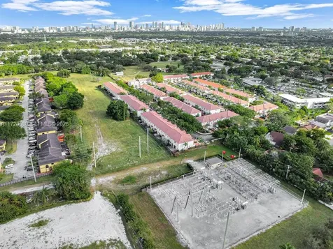 1007 NE 208th Street Miami FL 33179