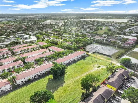 1007 NE 208th Street Miami FL 33179