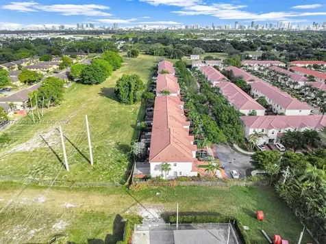 1007 NE 208th Street Miami FL 33179