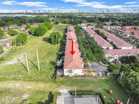1007 NE 208th Street Miami FL 33179