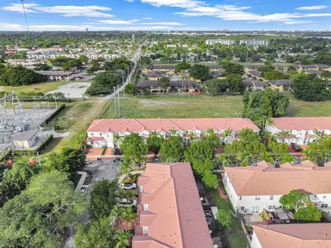 1007 NE 208th Street Miami FL 33179