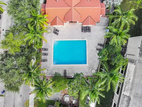 1007 NE 208th Street Miami FL 33179