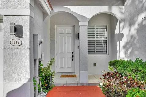 1007 NE 208th Street Miami FL 33179