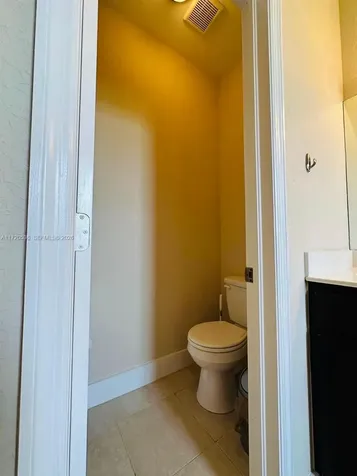 1007 NE 208th Street Miami FL 33179