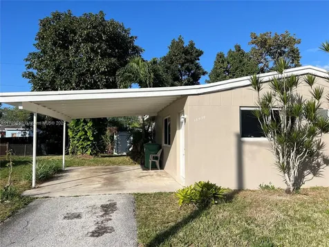 18930 NW 44th Avenue Miami Gardens FL 33055
