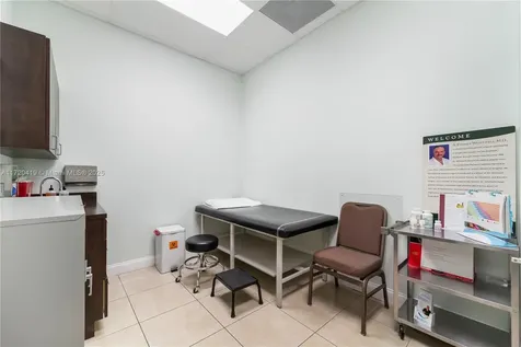 6705 Red Road Coral Gables FL 33143