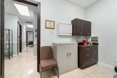 6705 Red Road Coral Gables FL 33143