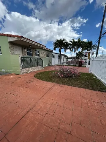 971 E 45th Street Hialeah FL 33013