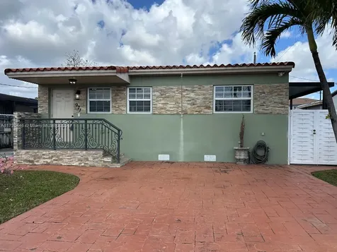 971 E 45th Street Hialeah FL 33013