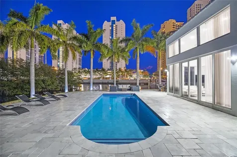 201 Atlantic Avenue Sunny Isles Beach FL 33160