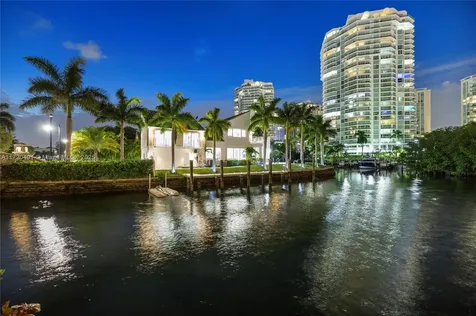201 Atlantic Avenue Sunny Isles Beach FL 33160