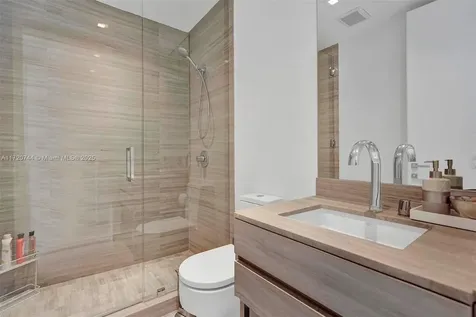 18975 Collins Avenue Sunny Isles Beach FL 33160