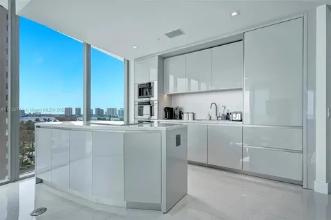 18975 Collins Avenue Sunny Isles Beach FL 33160