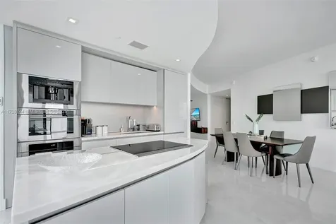 18975 Collins Avenue Sunny Isles Beach FL 33160