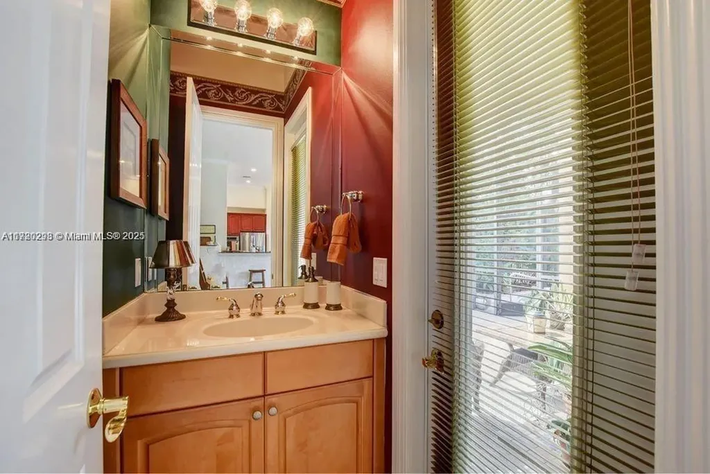 6139 Via Venetia S Delray Beach FL 33484