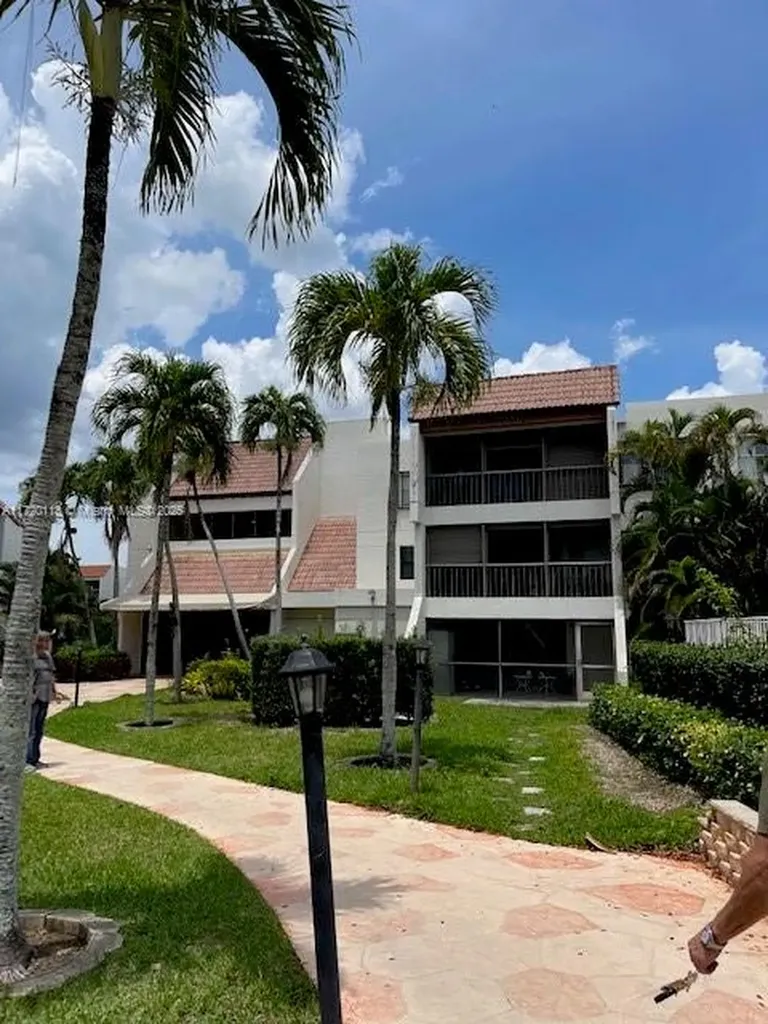 301 Racquet Club Road Weston FL 33326