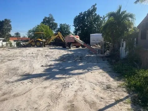 1140 W 32nd Street Hialeah FL 33012