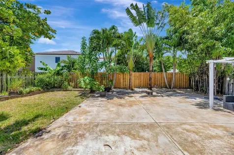 23152 SW 104th Court Cutler Bay FL 33190