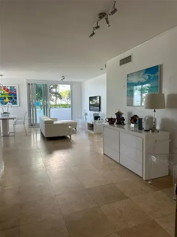 1000 West Avenue Miami Beach FL 33139