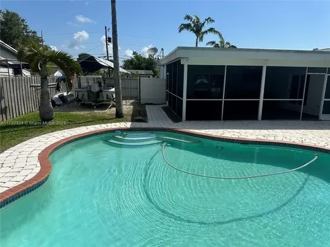9920 SW 194th Street Cutler Bay FL 33157