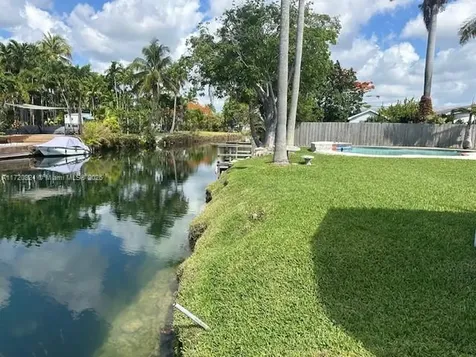 9920 SW 194th Street Cutler Bay FL 33157